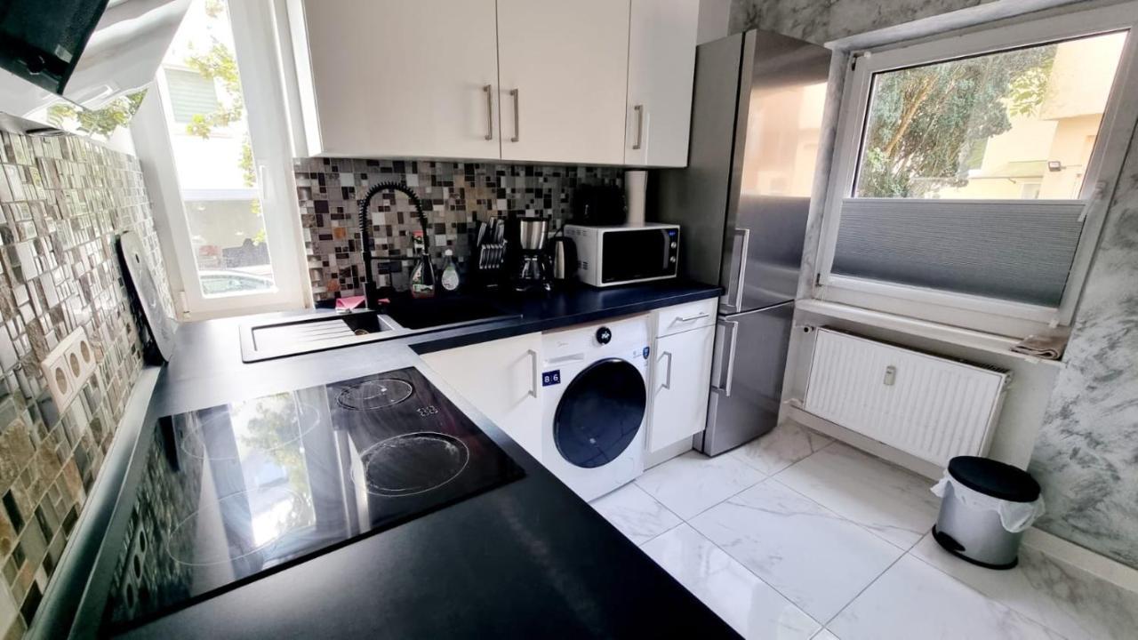 Cozy And Modern 1 Bedroom 3 Room Apartment ヴィースバーデン エクステリア 写真